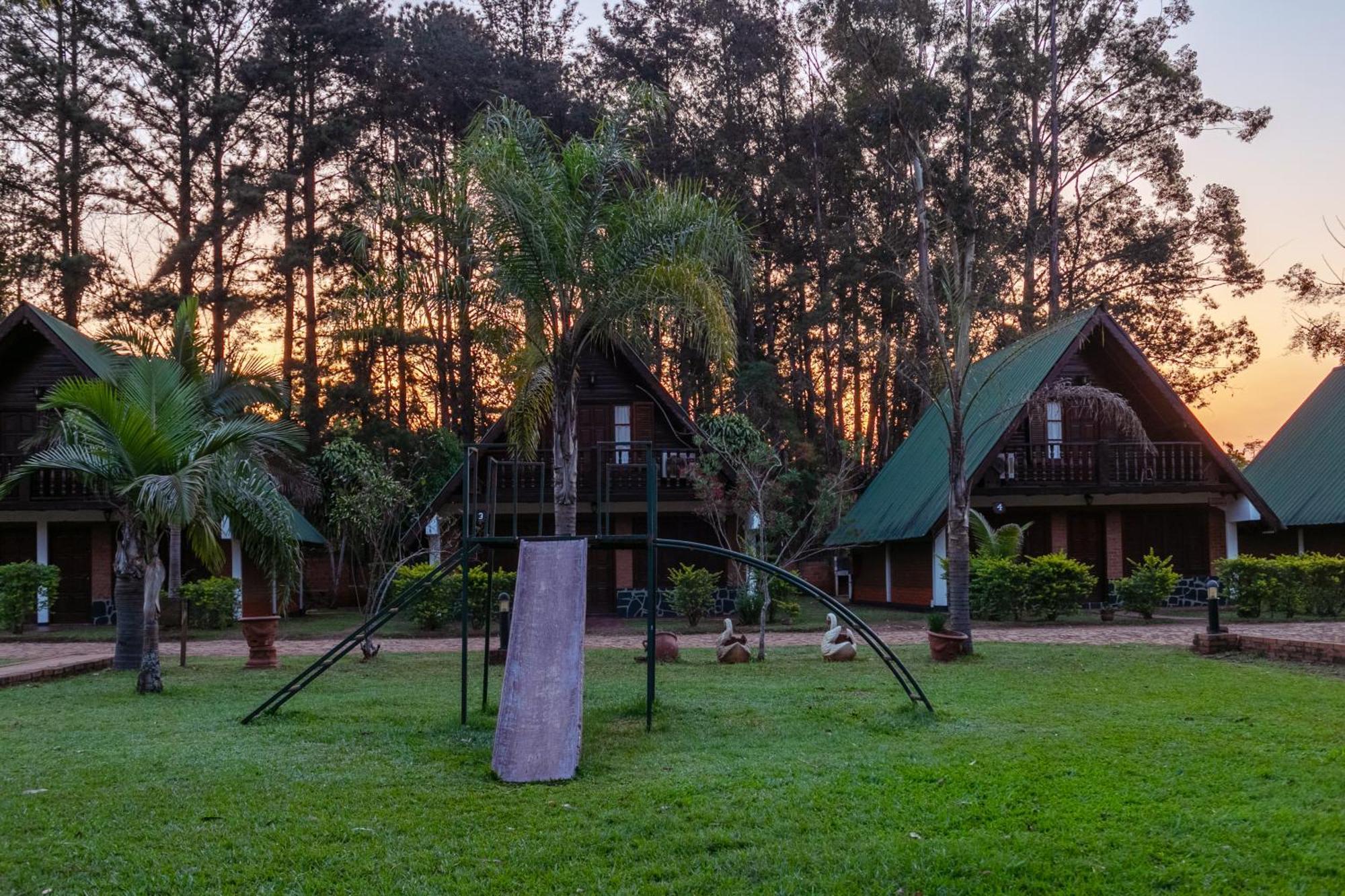 Cabanas El Refugio Del Mensu Puerto Iguazu Luaran gambar