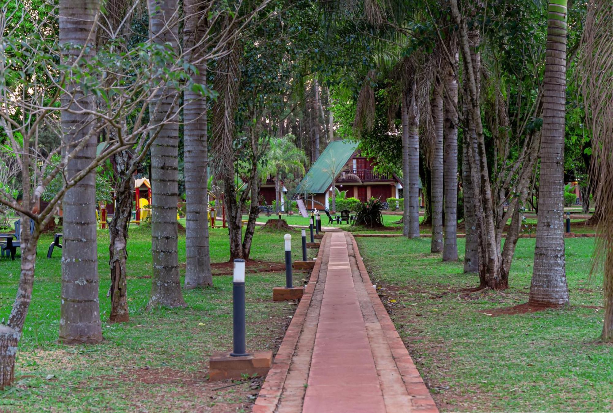 Cabanas El Refugio Del Mensu Puerto Iguazu Luaran gambar