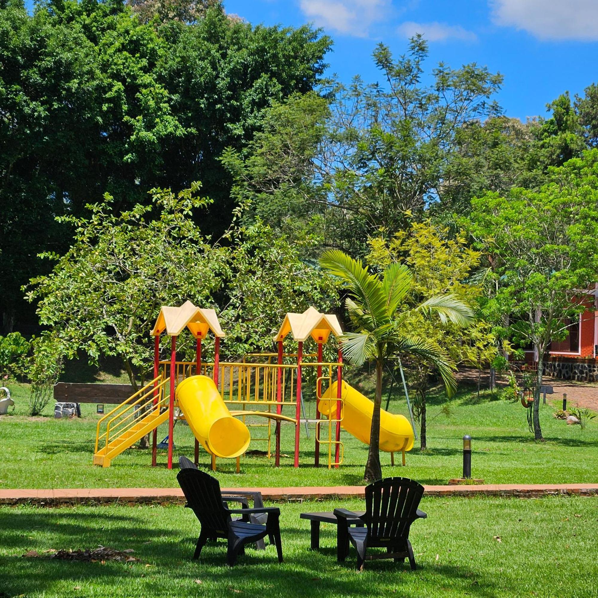 Cabanas El Refugio Del Mensu Puerto Iguazu Luaran gambar