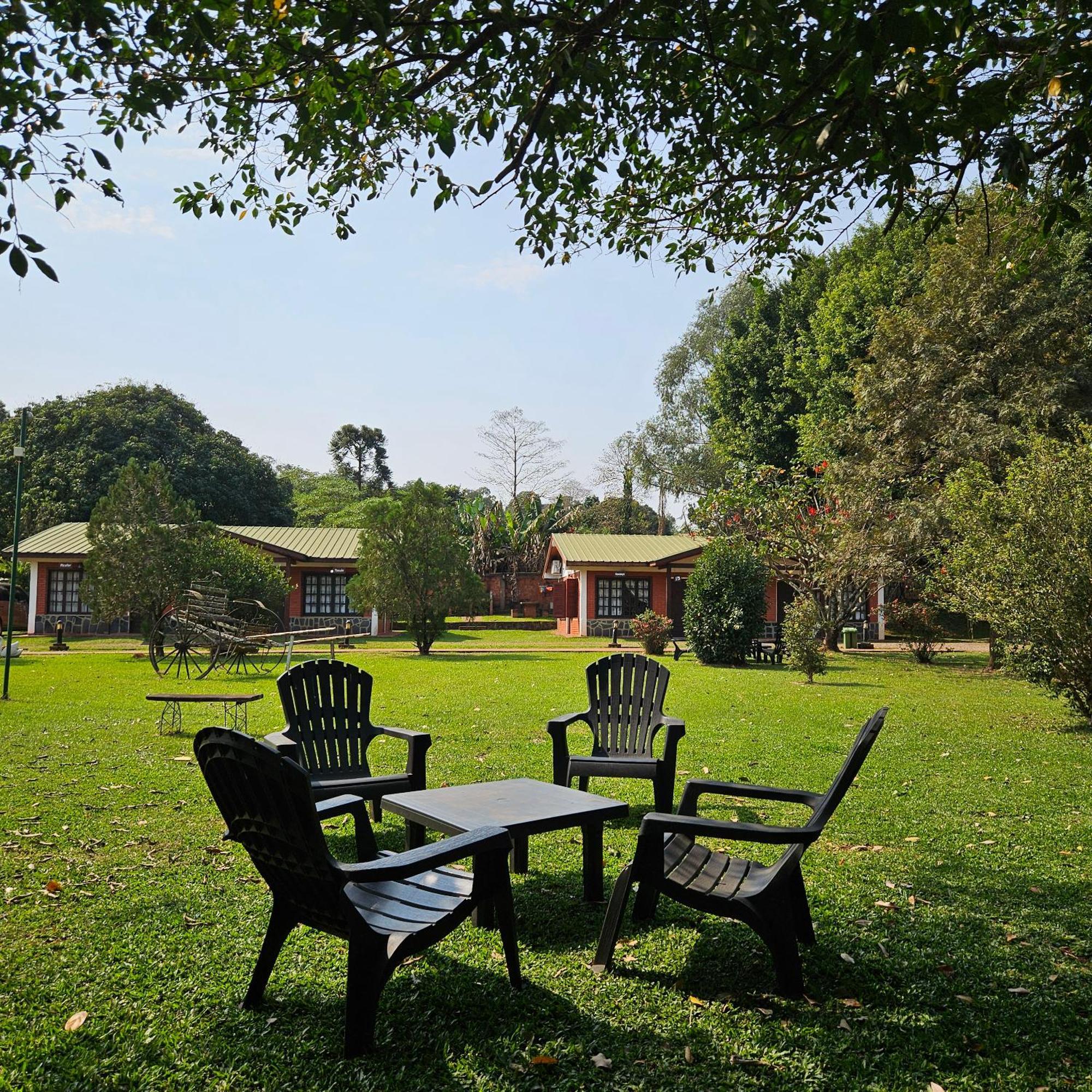 Cabanas El Refugio Del Mensu Puerto Iguazu Luaran gambar