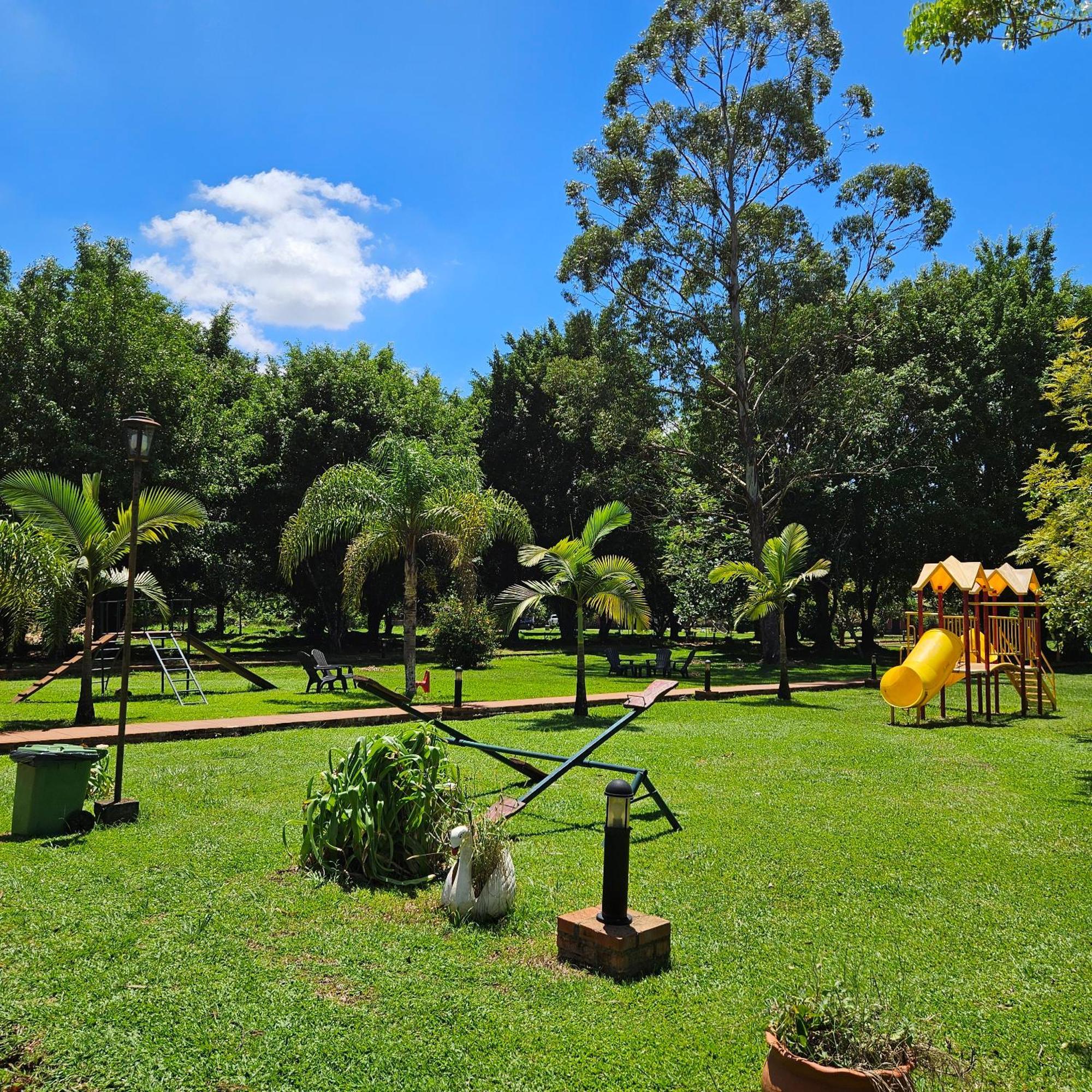 Cabanas El Refugio Del Mensu Puerto Iguazu Luaran gambar